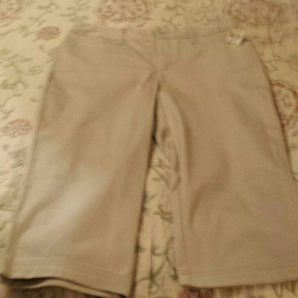 Khaki Capri pants